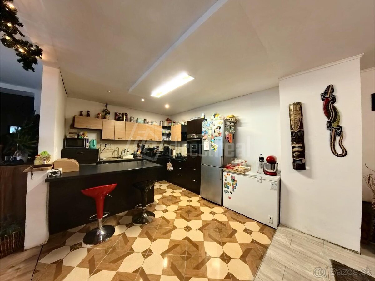 4-izbový rodinný dom po rekonštrukcii s veľkým pozem… - 3