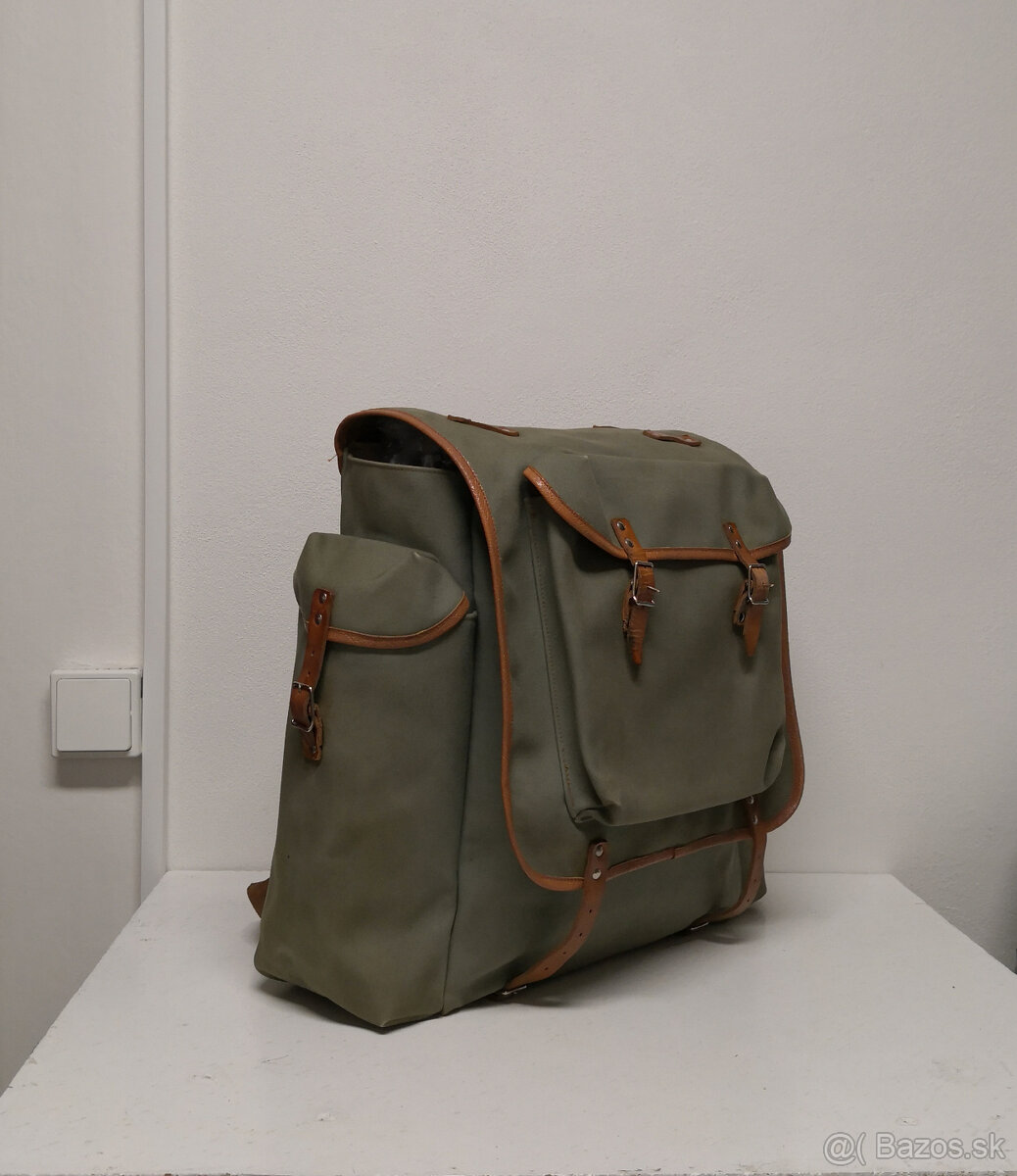 Starý vojenský batoh - 3