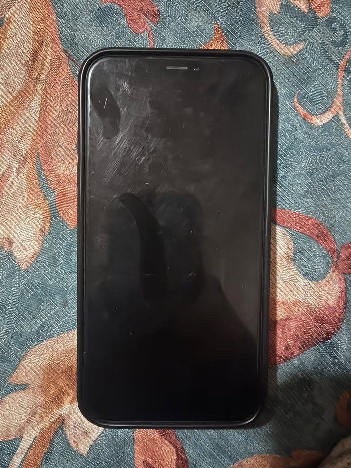 iPhone xr - 3