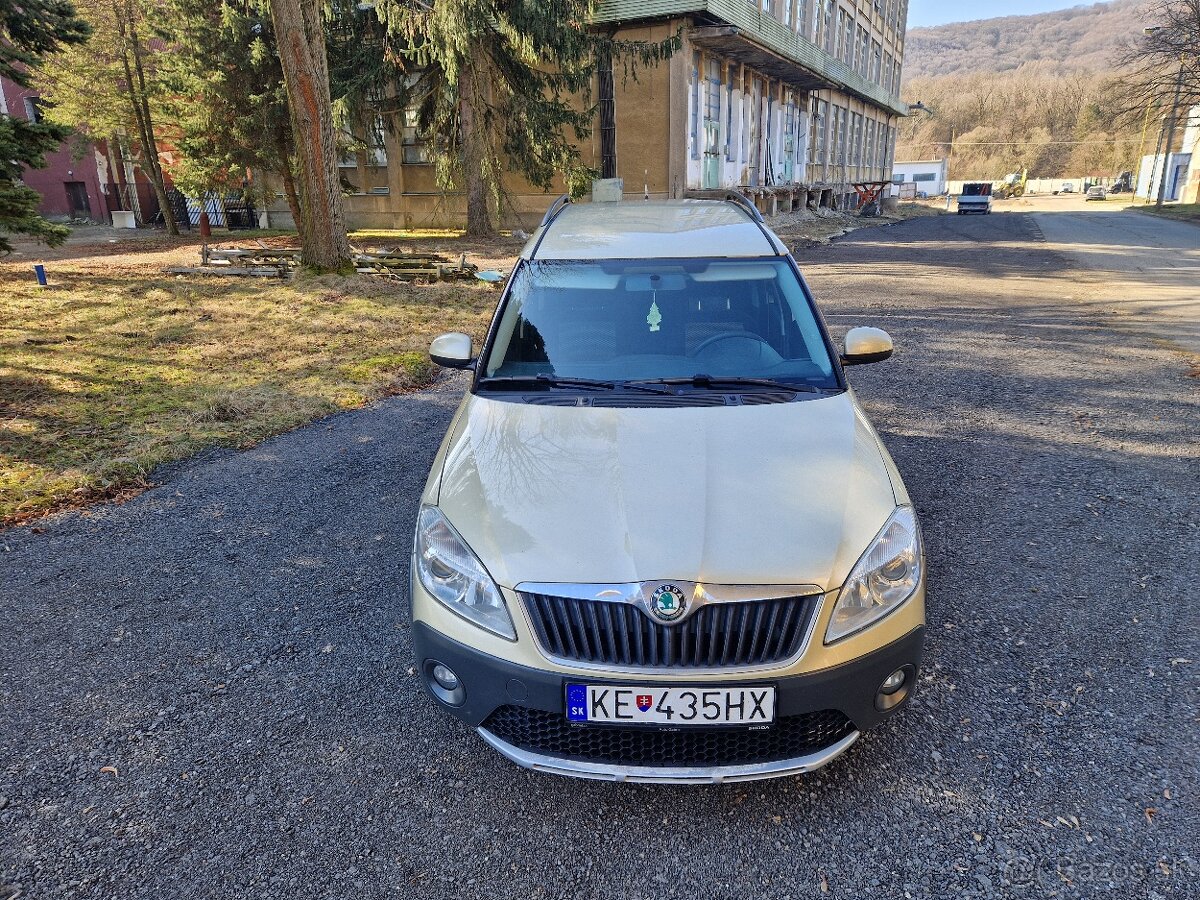 Skoda Roomster Scout 1.2 tsi - 3