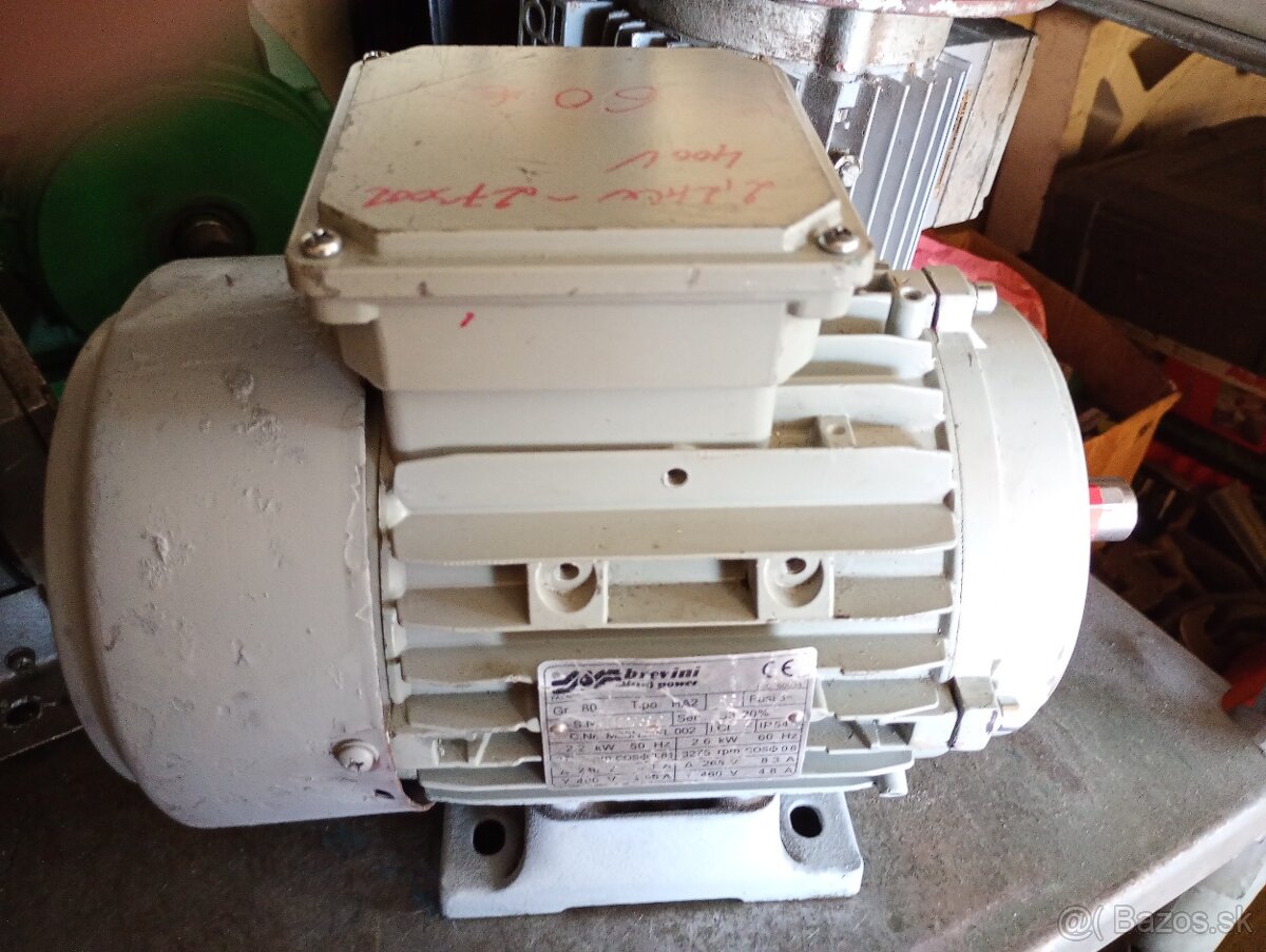 Predám trojfázový elektromotor 2.2kw. - 3