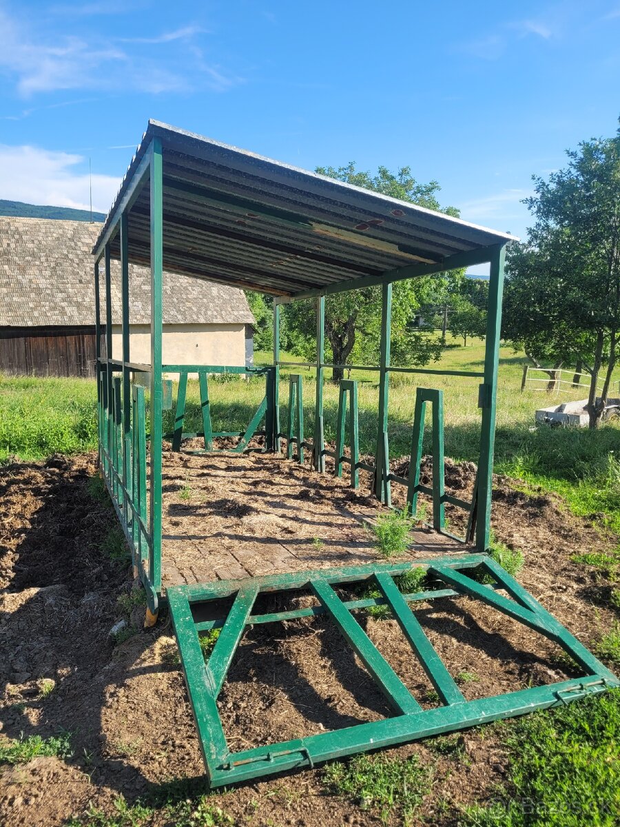 Krmelec na seno pre dobytok - 3