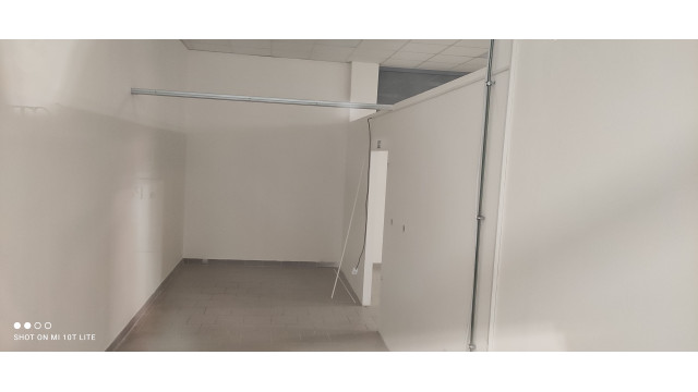 Obchodné priestory 50 m2 v OC na Sekčove - 3