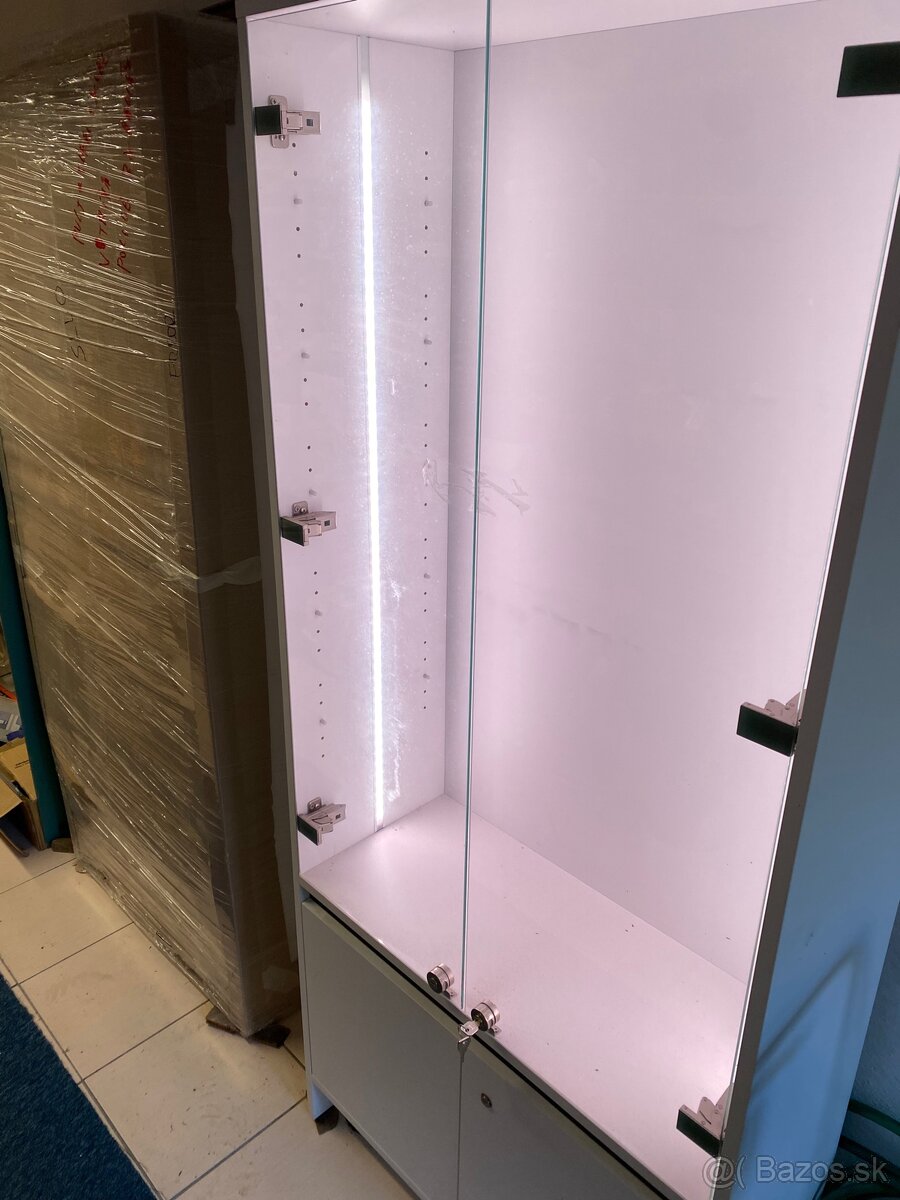 Vytrína presklená s led osvetlením - 3