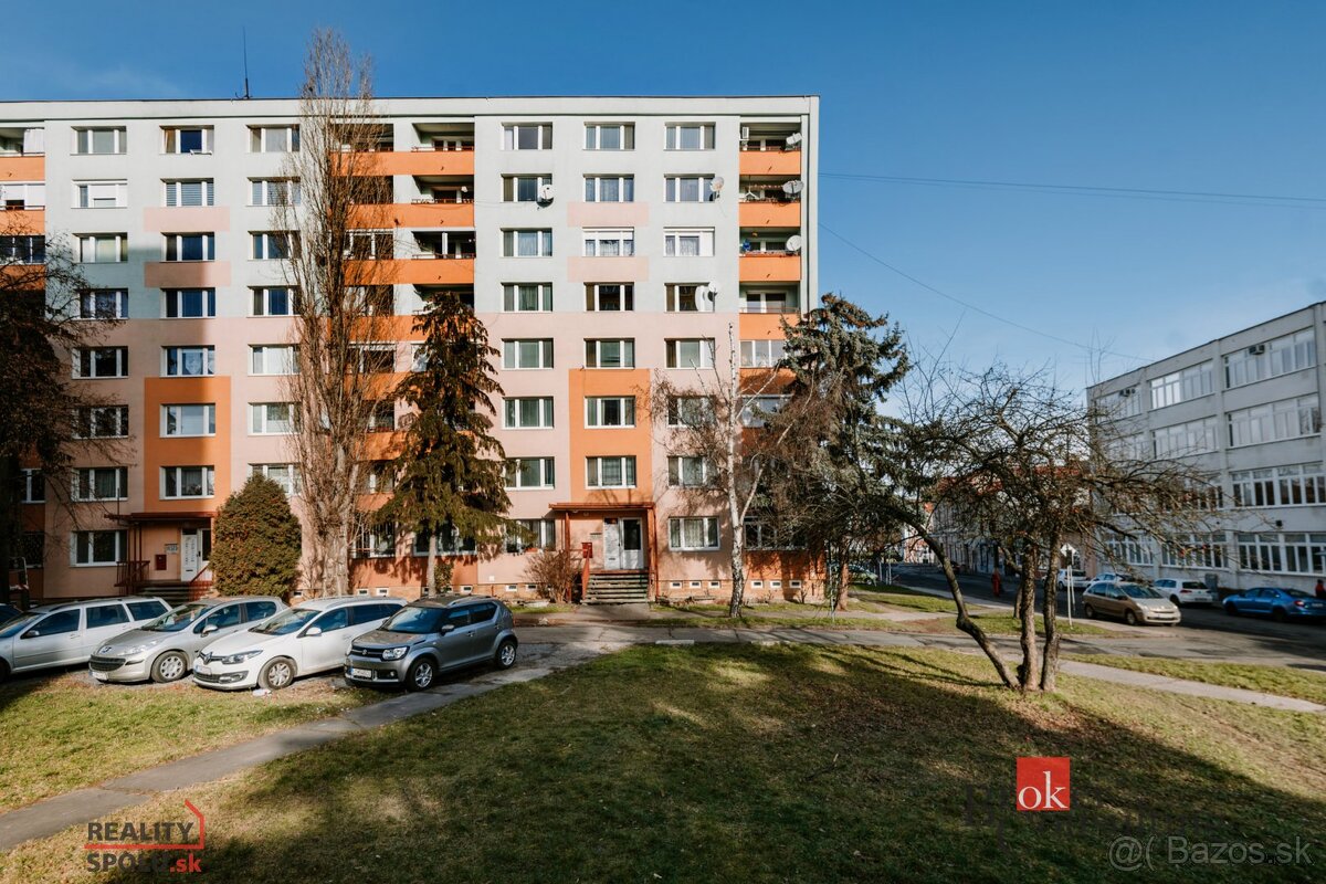 Na predaj 4 izbový byt v centre mesta Lučenec - 3