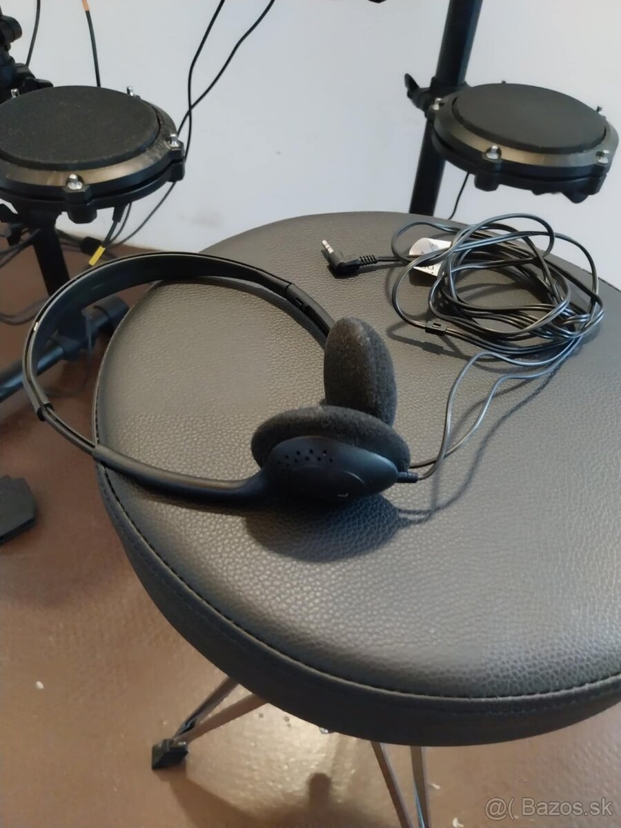 Alesis Debut Kit - 3