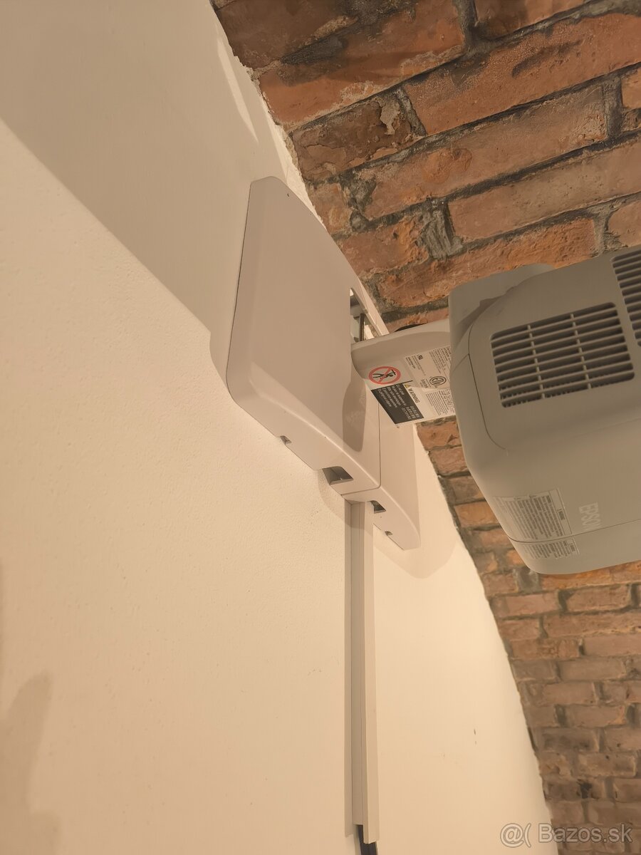 Projektor Epson EB-475 Wi - 3