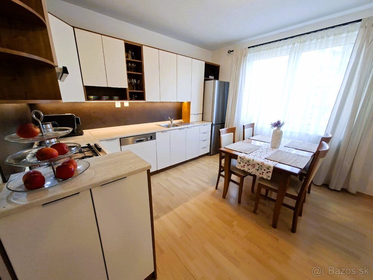 PREDAJ - 3. izbový byt - Sputniková ul. - 3