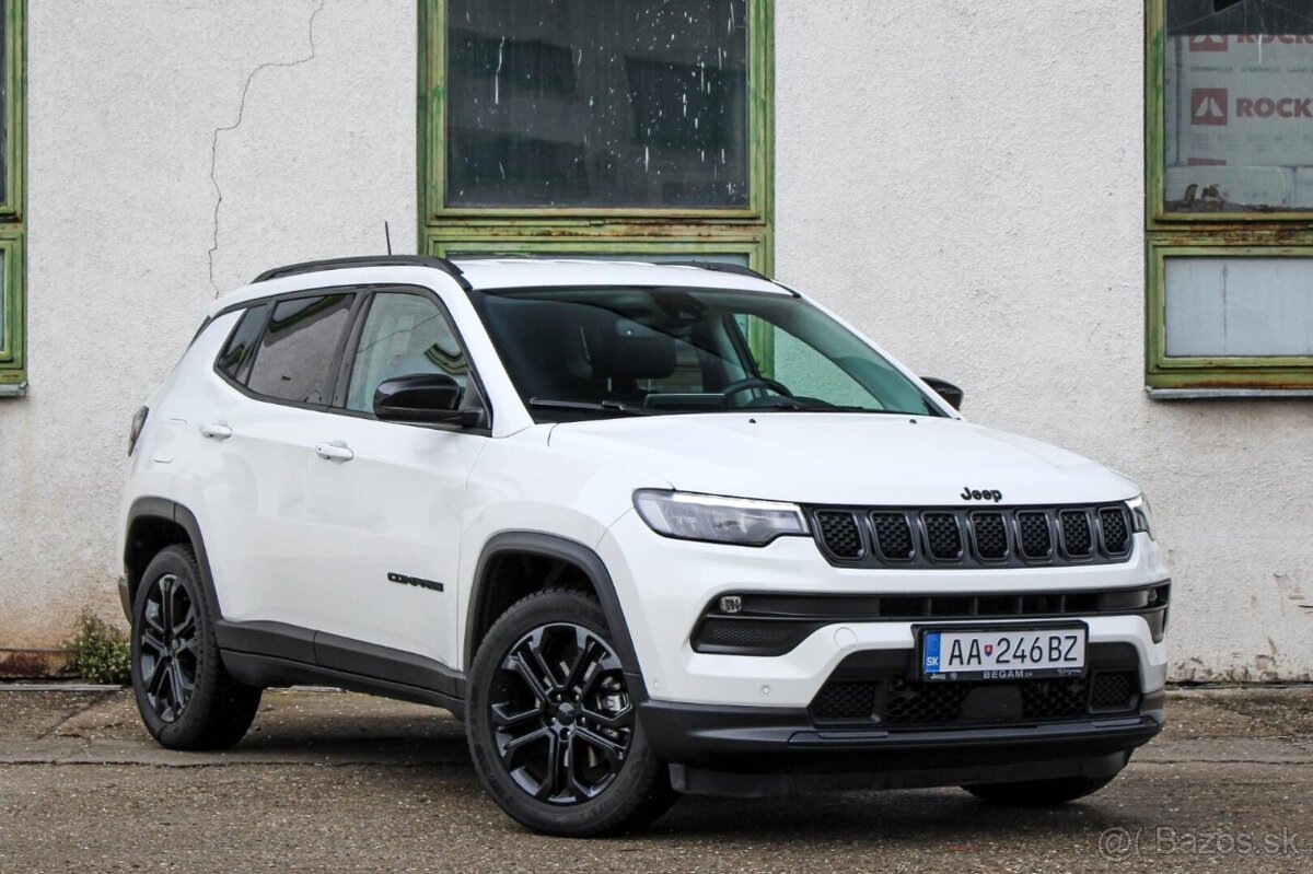 Jeep Compass 1.5 MHEV NIGHT EAGLE 7DCT FWD - 3