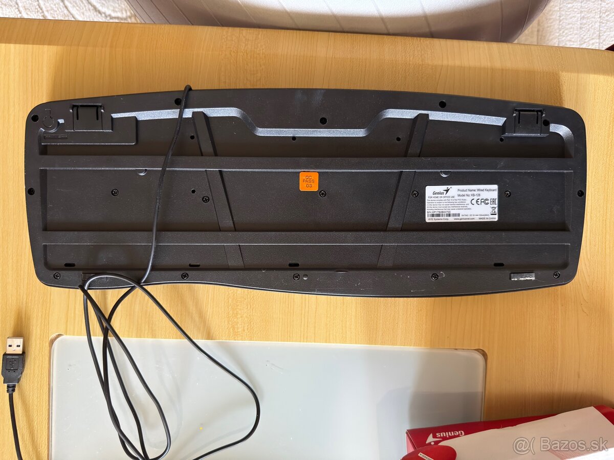 Predám klávesnicu Genius KB-128 - 3