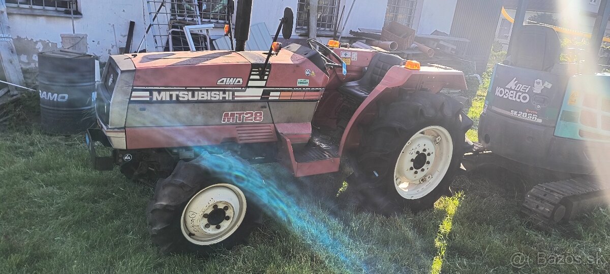 Mitsubishi MT 28 - 3