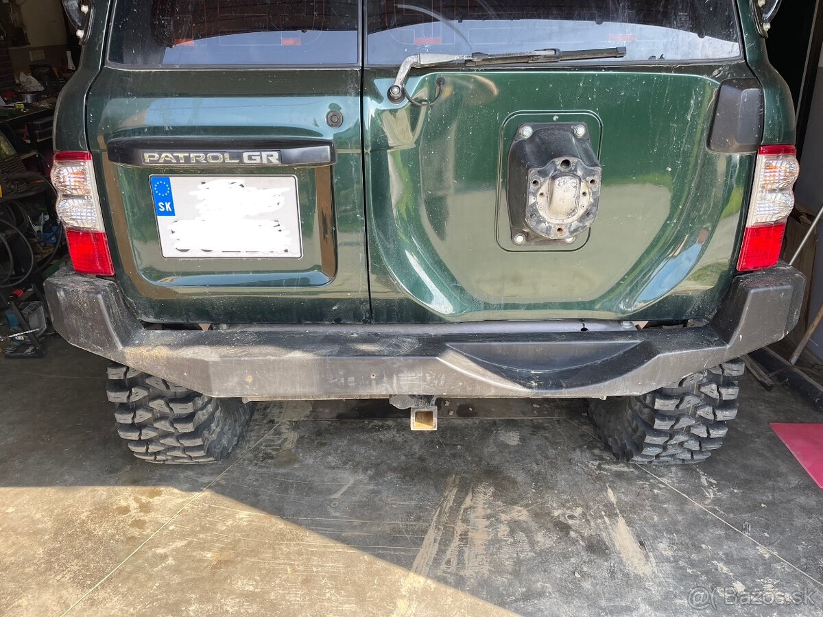 Nissan Patrol Y61