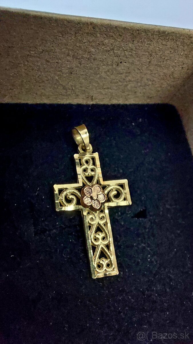 Zlatý prívesok - 3