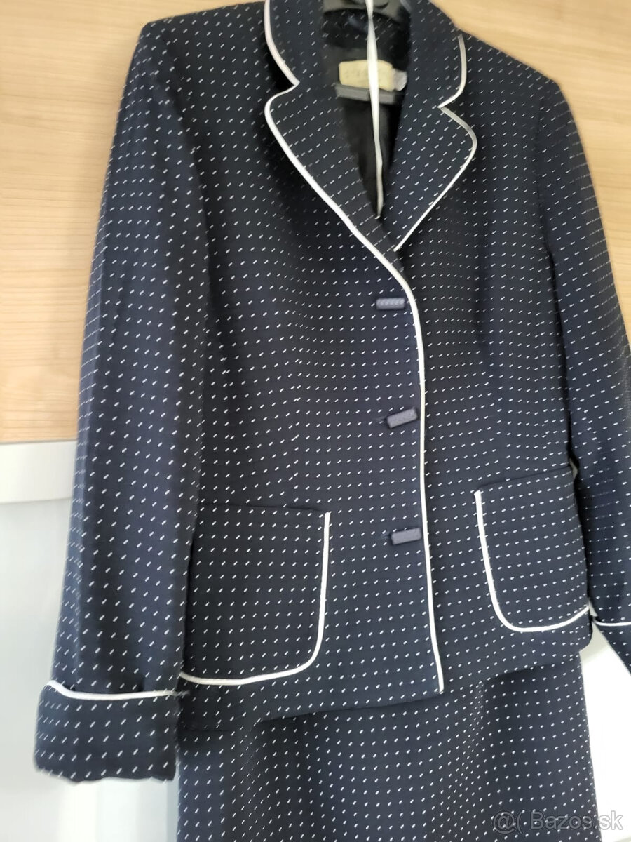 Kvalitný elegantný kostým veľ. 40 - 3