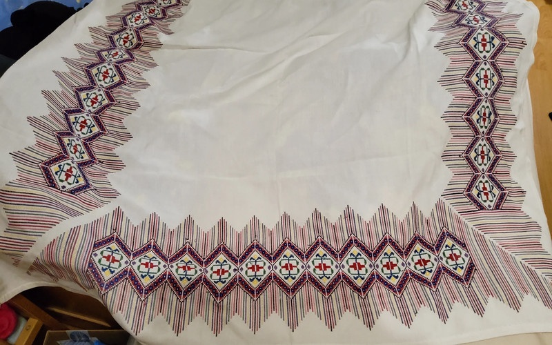 Starý vyšívaný obrus - 3