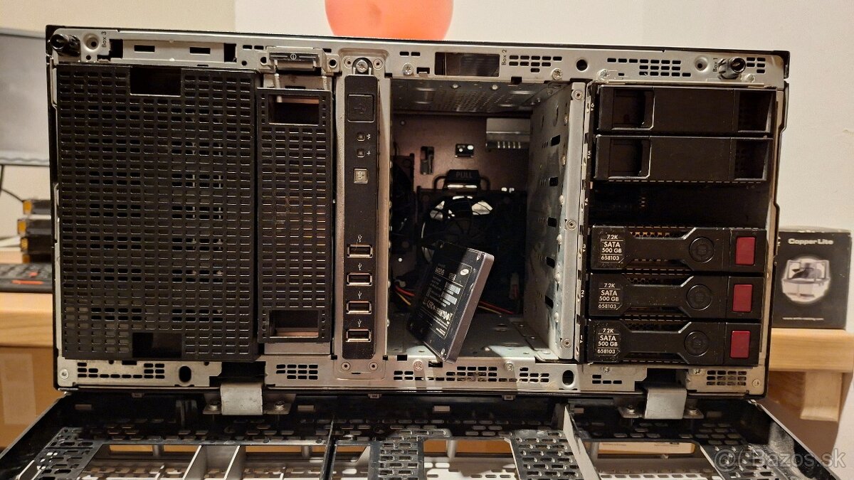 server HP ProLiant ML350e Gen8 - 3