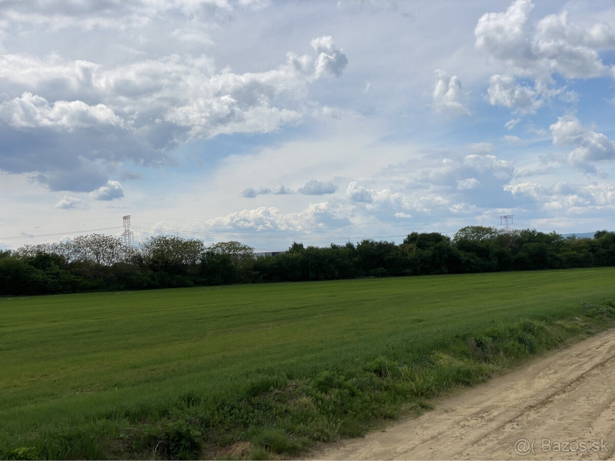 Pozemky v krásnom prostredí v Bernolákove za priaznivú cenu - 3