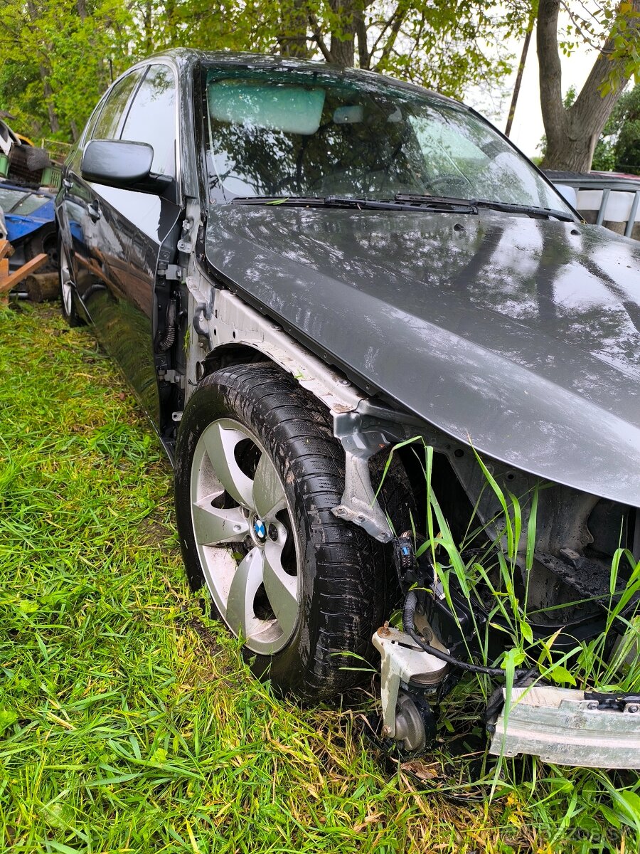 Rozpredám Bmw e60 - 3