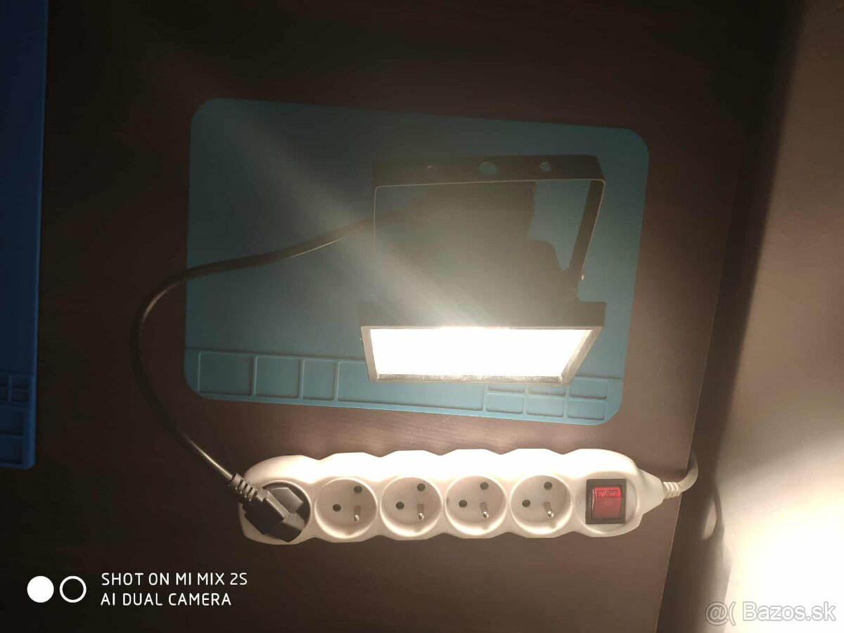 halogénová lampa 230V/150W - 3