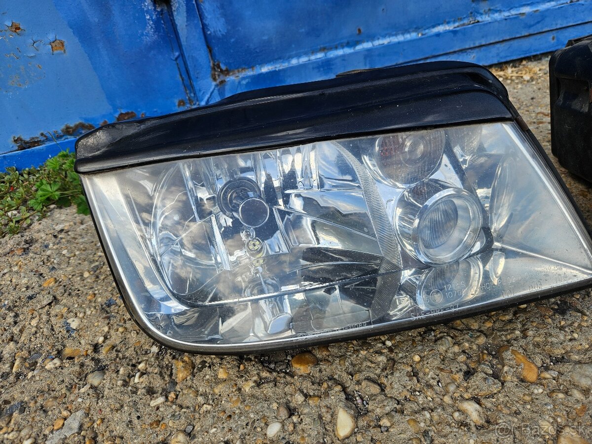 LAKTOVA OPIERKA SKODA OCTAVIA 3 - 3