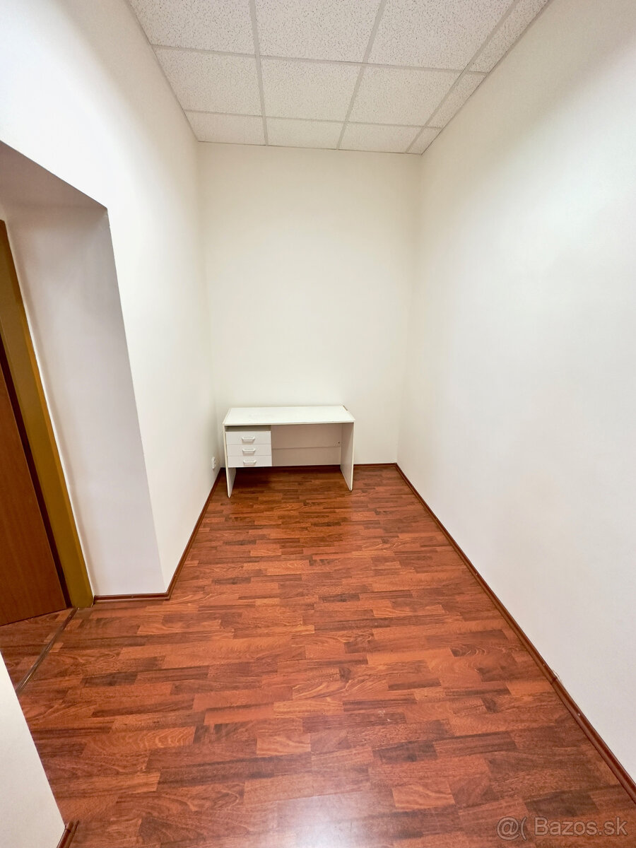 Rekonštruované priestory 41 m2 v centre mesta - 3