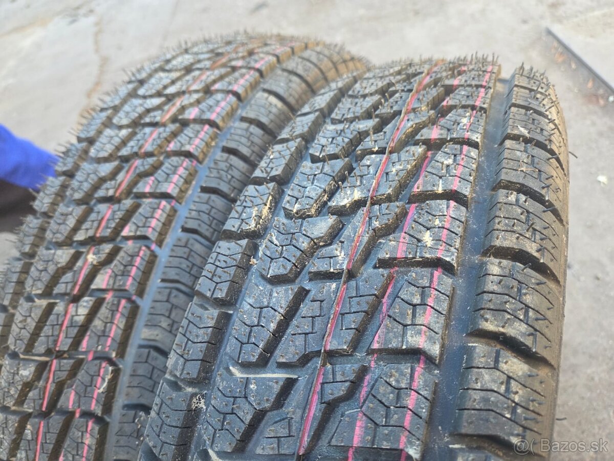 Pneu 185/75 R16 - 3
