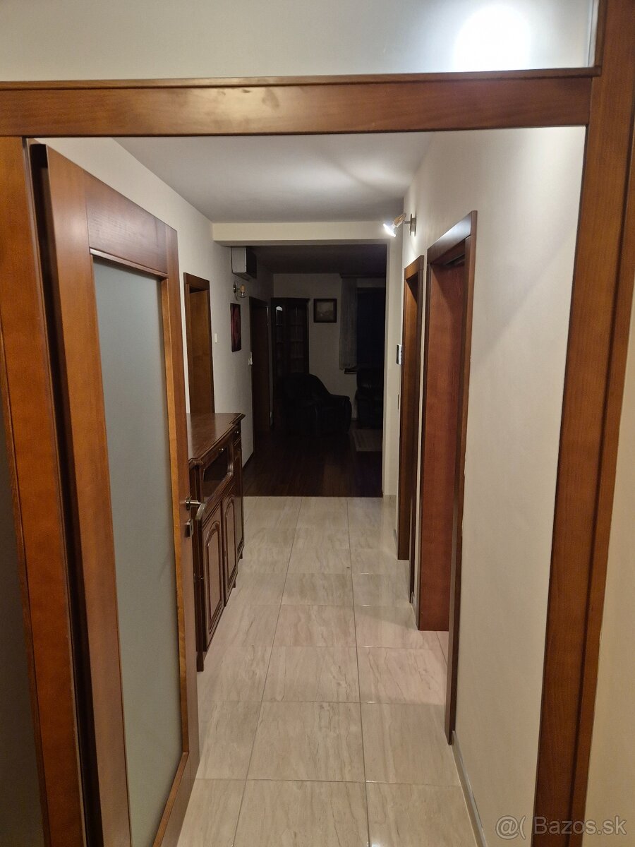 Útulný rodinný dom v lukratívnej lokalite Grot - 3