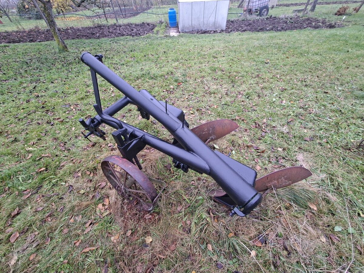 Orný dvojradličný pluh - 3