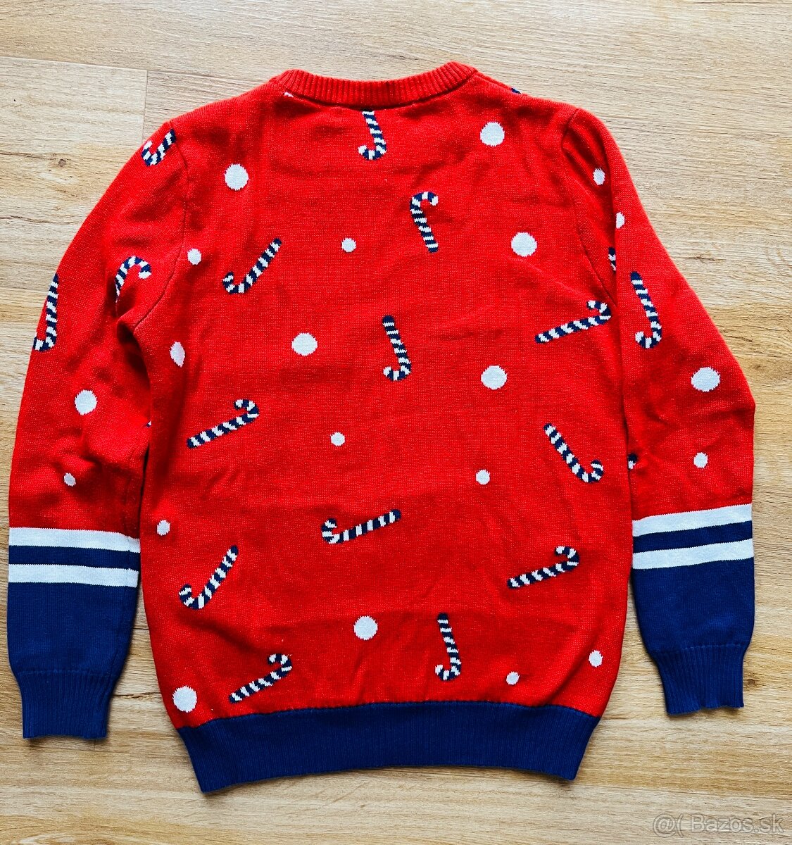 Veselý vianočný sveter Hravá panda - 3