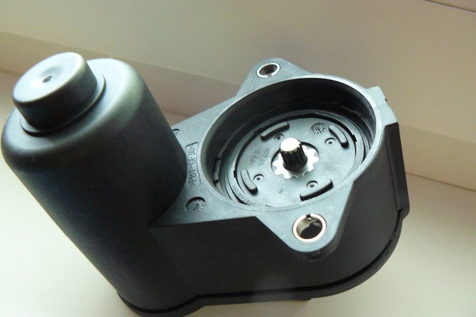 vw passatB6,B7 motor rucni brzdy - 3