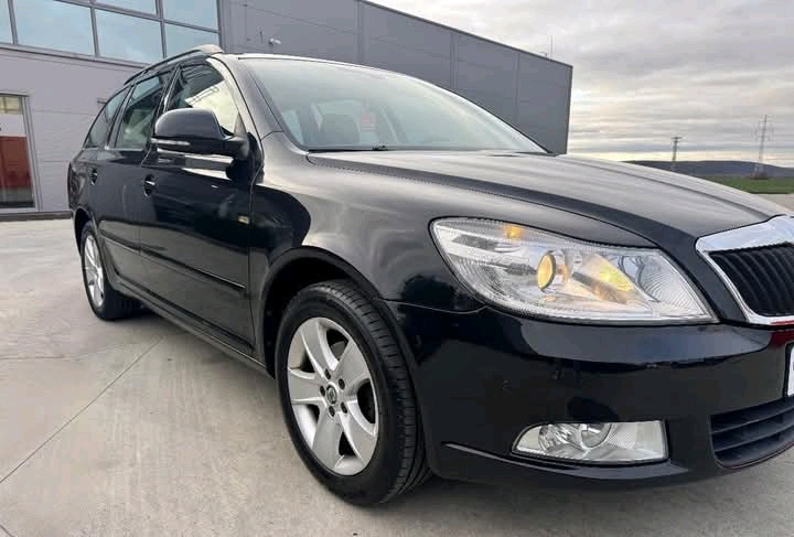 Škoda Octavia kombi 2.0 tdi - 3