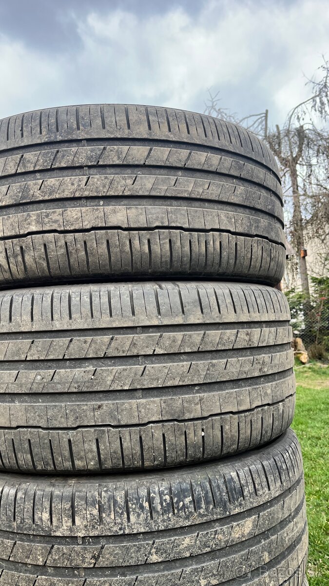 Letné 285/35 r22 - 3