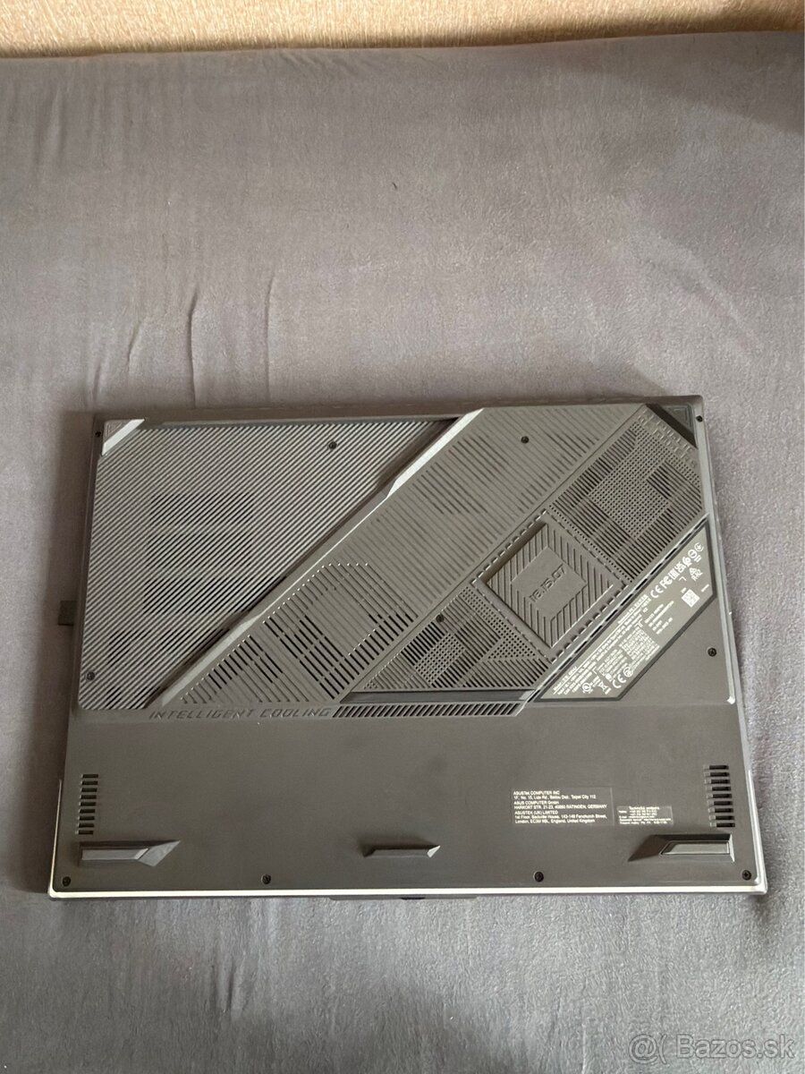 Asus ROG Strix G18 4070 - 3