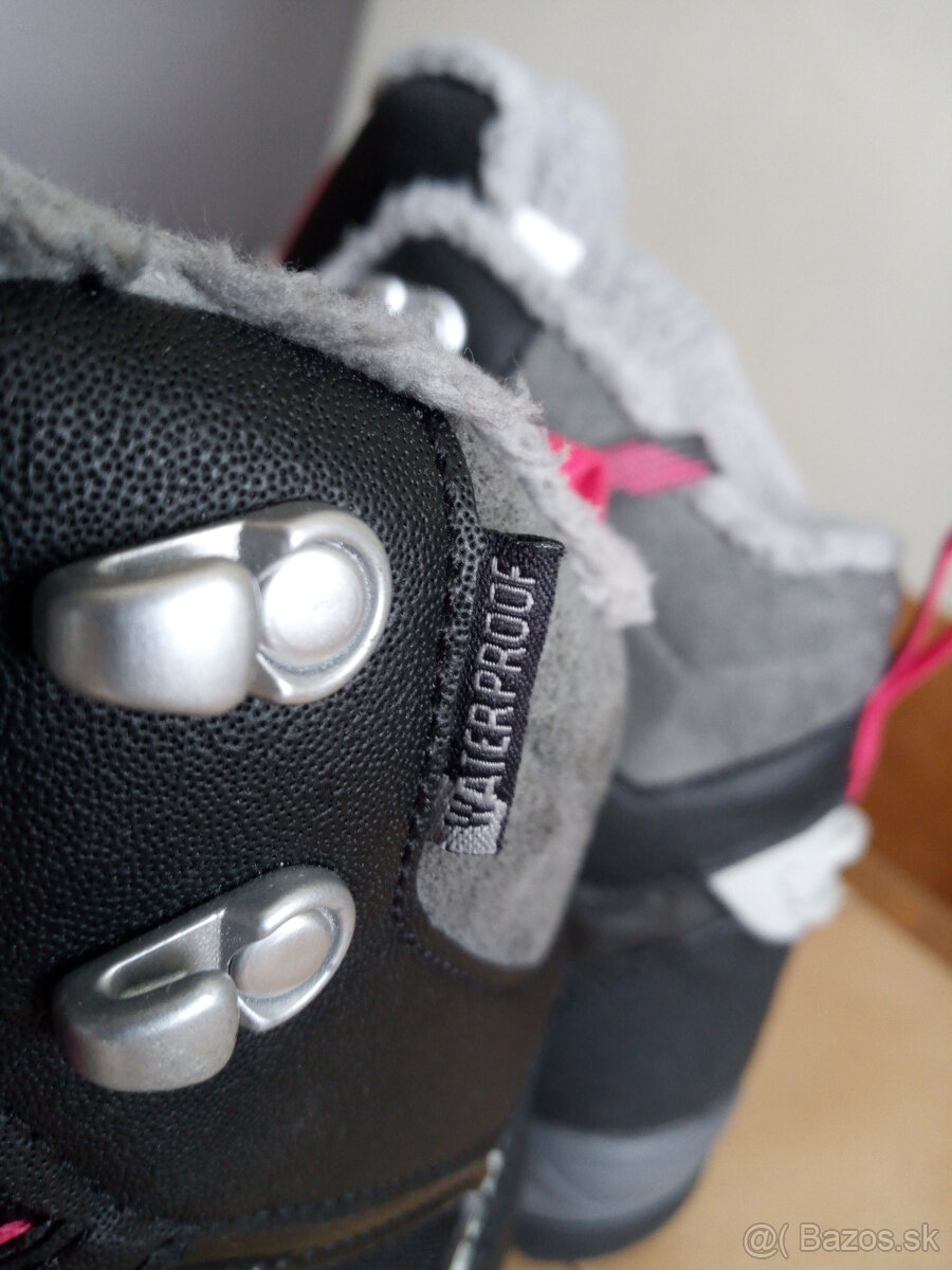 Panska zimna sportova vodeodolna obuv QUECHUA. - 3