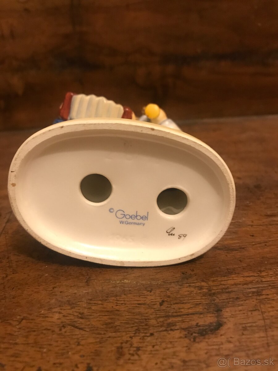 070 – Hummel, soška , porcelán, Narodeninová serenáda - 3