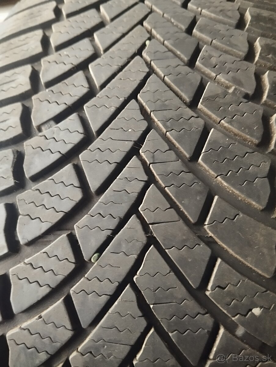 215/60 R16 zimné pneumatiky - 3