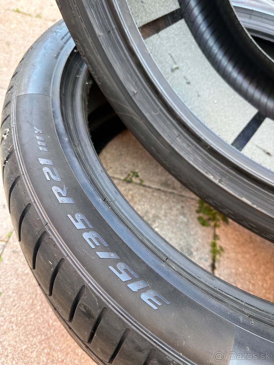 Pirelli P Zero 315/35 R21 - 3