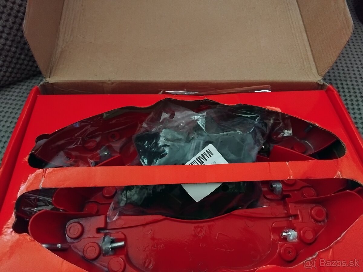 Ozdobné krytky brzdových strmenou a šrobov - 3