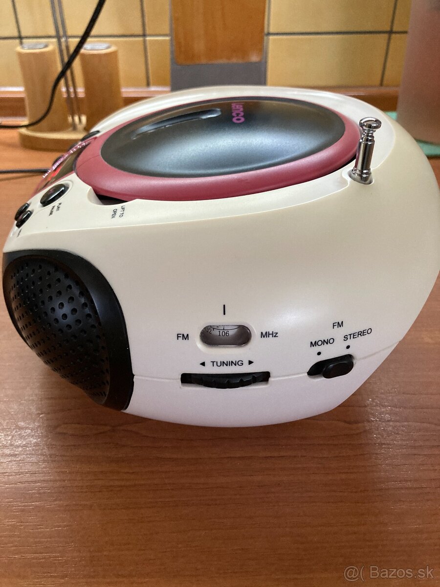 rádio LENCO s CD - 3