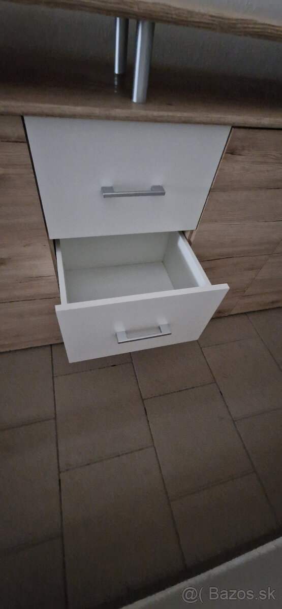Predam komodu - 3
