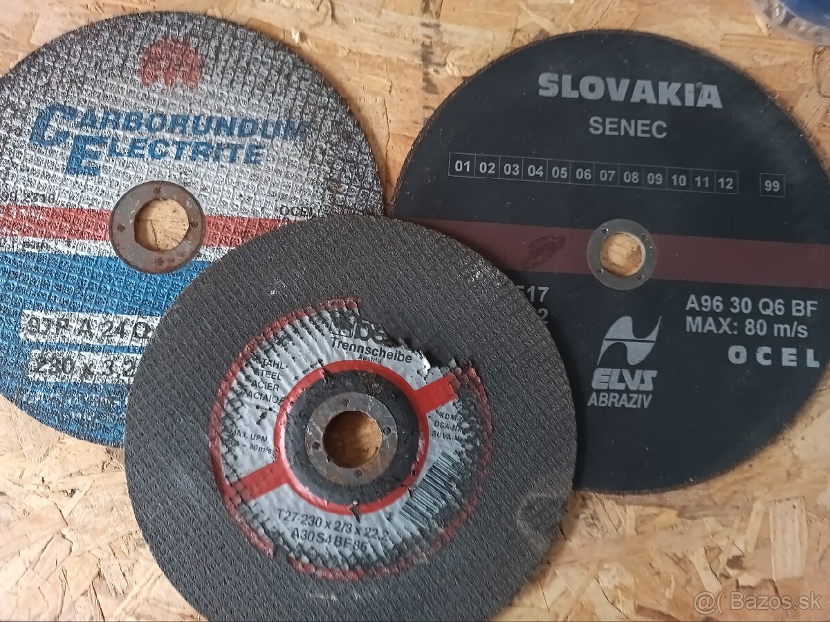 REZNÉ A BRÚSNE KOTÚČE NA KOV - 3