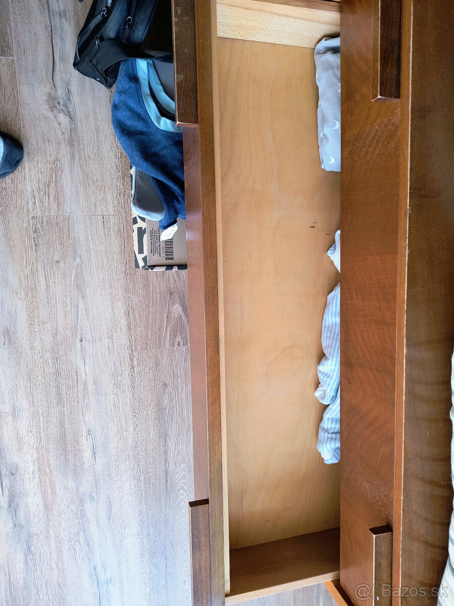 Masívny vintage bar - 3