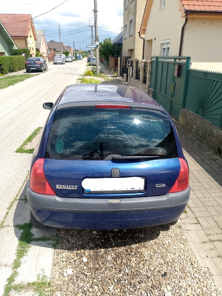 Renault clio 1,4 55kw - 3