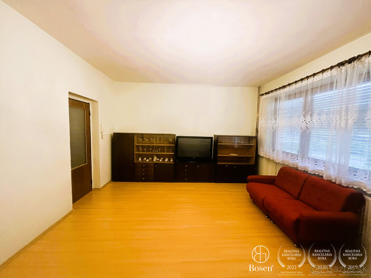 LOYALTERS | Rodinný dom s garážou a záhradou Žiar nad Hronom - 3