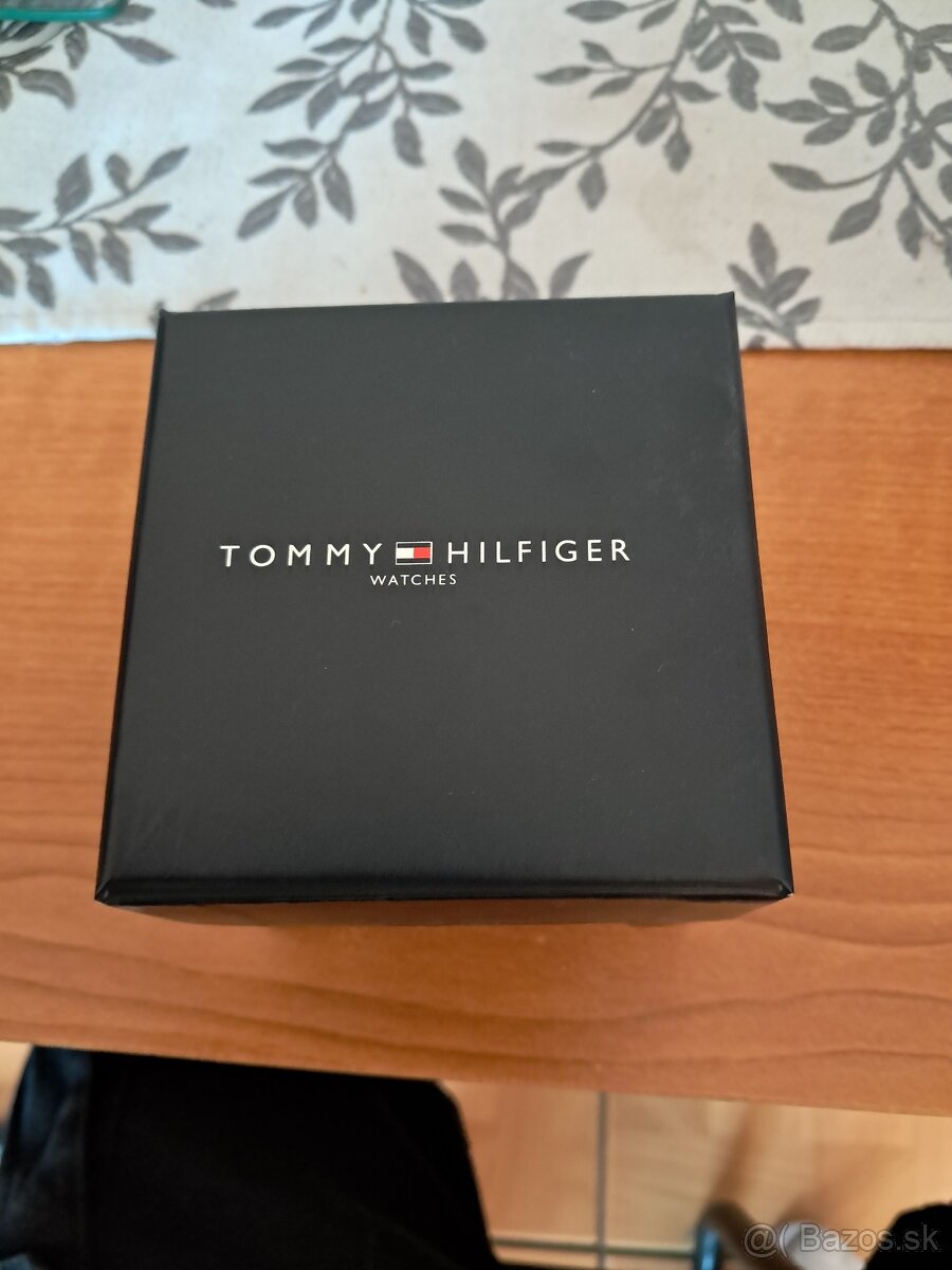 TOMMY HILFIGER - 3