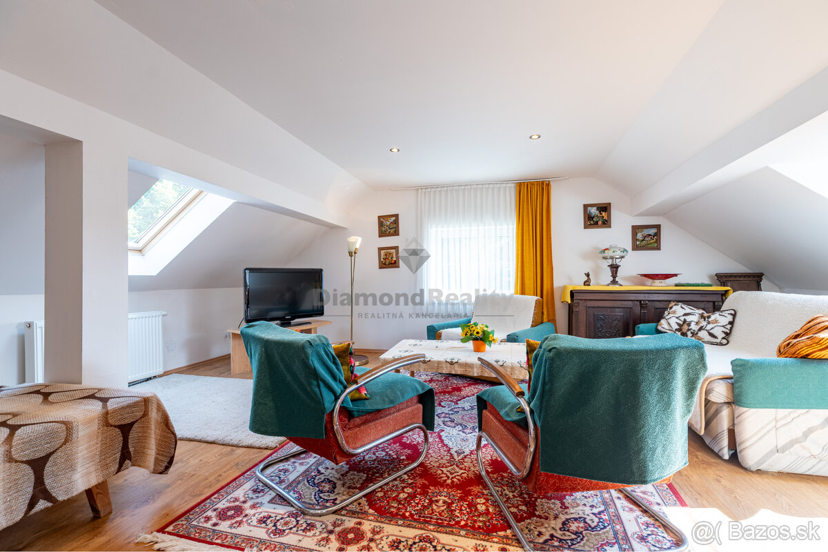 NA PREDAJ RODINNÝ DOM S 3 BYTOVÝMI JEDNOTKAMI, OBEC TELGÁRT - 3