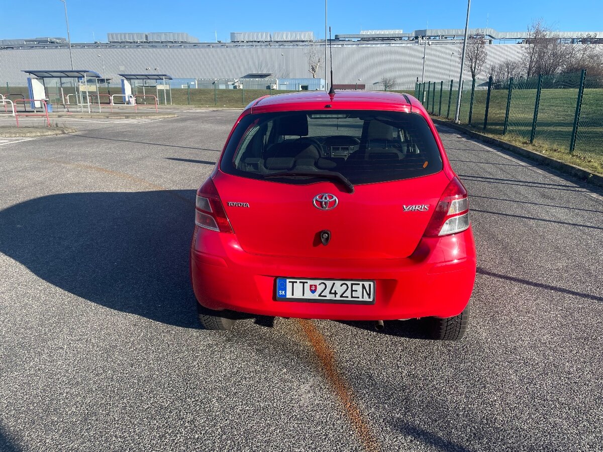 TOYOTA YARIS 1,3 benzín - 3