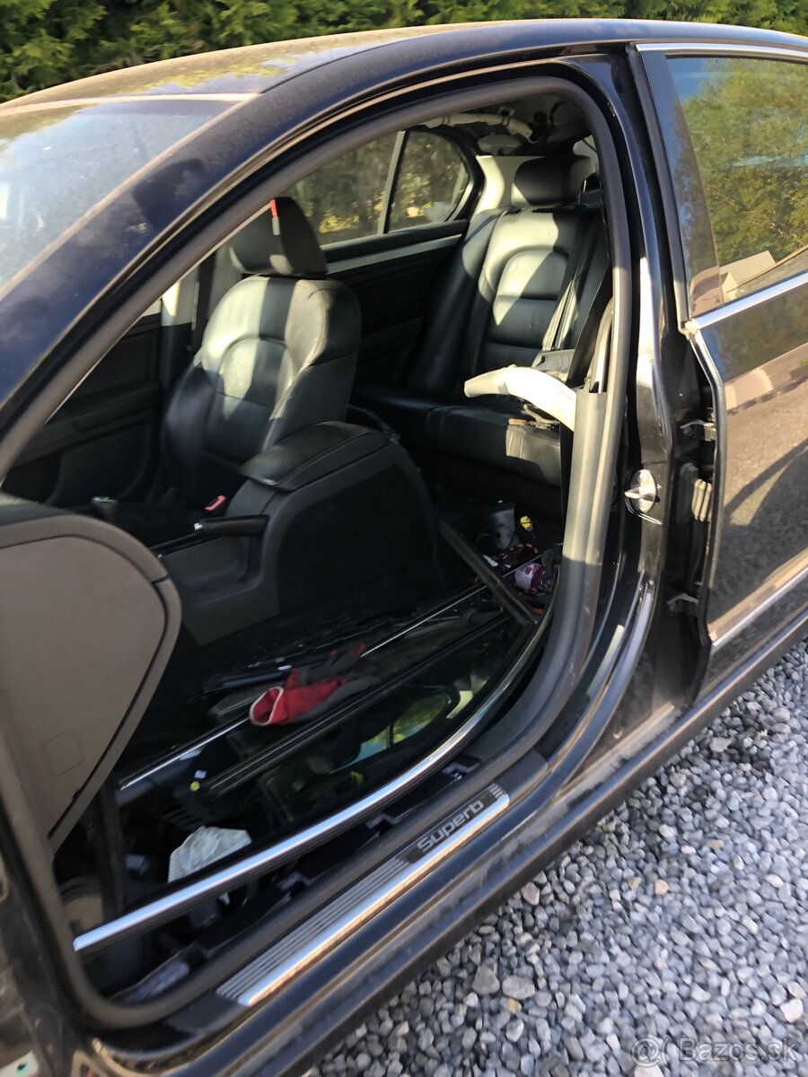 Rozpredám Superb 2 Facelift - 3