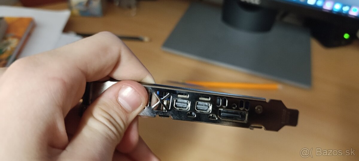 Predám profesionálnu grafickú kartu - 3