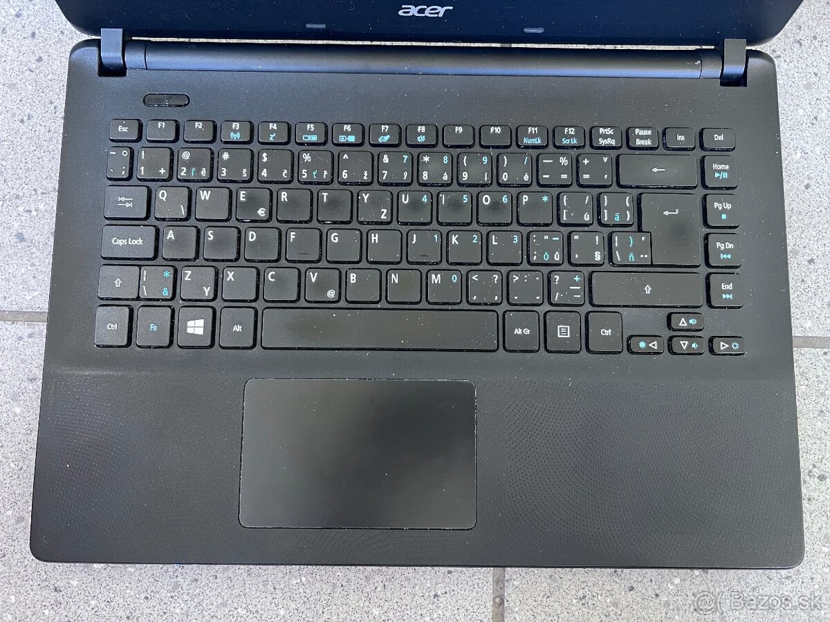 Acer Aspire ES1 / intel N3050 / 4GB RAM / SSD + HDD / 14" - 3